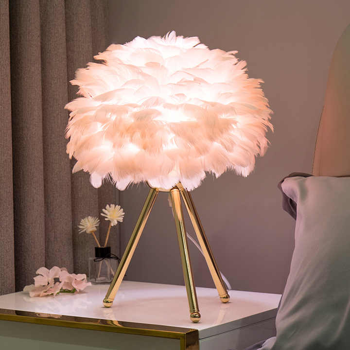 Dimmable Feather Table Lamp - Elegant Decorative Lighting for Home
